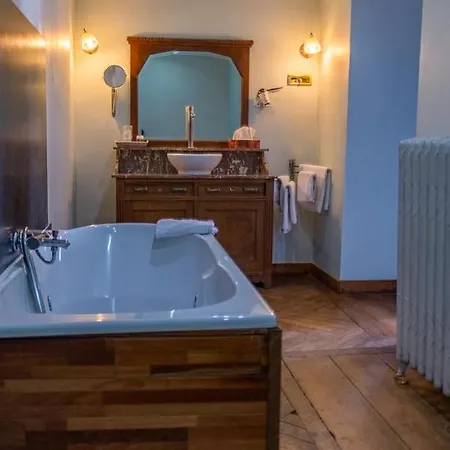 Domaine Du Chateau De La Neuville Hotel Tihange