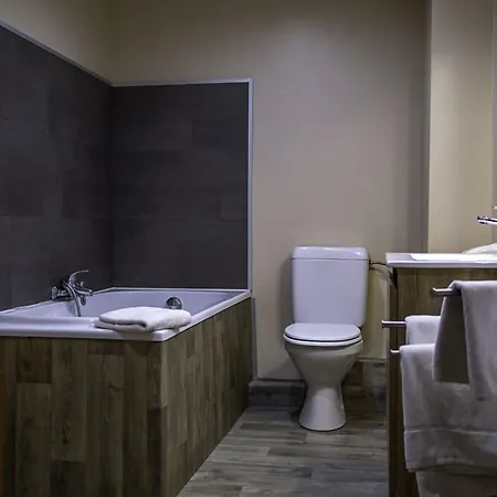 Domaine Du Chateau De La Neuville 3* Tihange