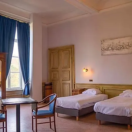 Domaine Du Chateau De La Neuville Hotel 3*