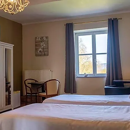 Hotel Domaine Du Chateau De La Neuville 3*
