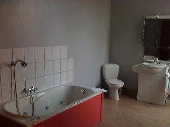 Otel Domaine Du Chateau De La Neuville Tihange